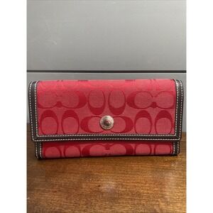 Coach Cherry Red Signature C + Leather Continental Wallet EUC Classic travel